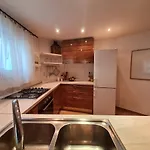 Вилла Sea View Stone House Donkey Башка-Вода
